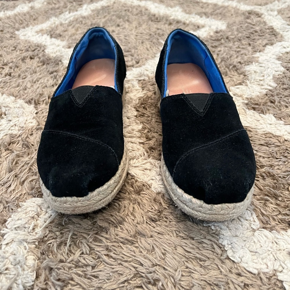 Toms